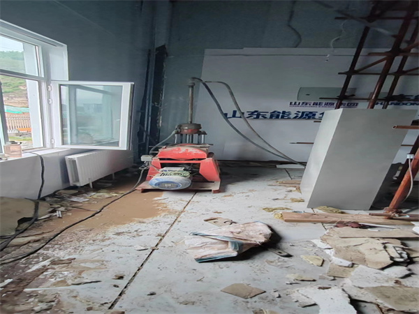 新和地基基础下沉墙体裂缝加固注浆顶升施工